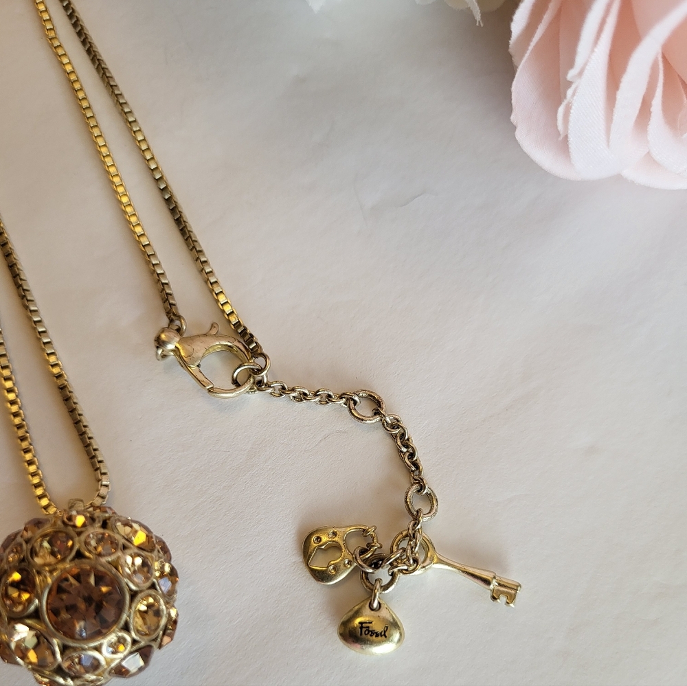 Fossil Jewelry Round Drop Crystal Pendant Necklace Charm Keytag Goldtone 18" - Picture 8 of 11